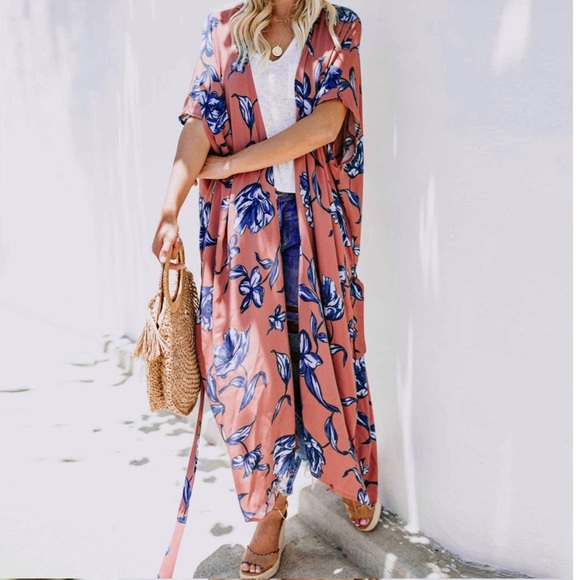 Tops - Beautiful lightweight coral and blue top wrap